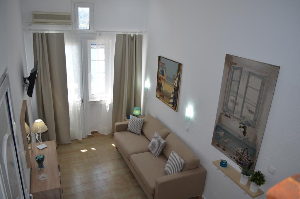 Rania Bella Vista Studios Askeli Room photo